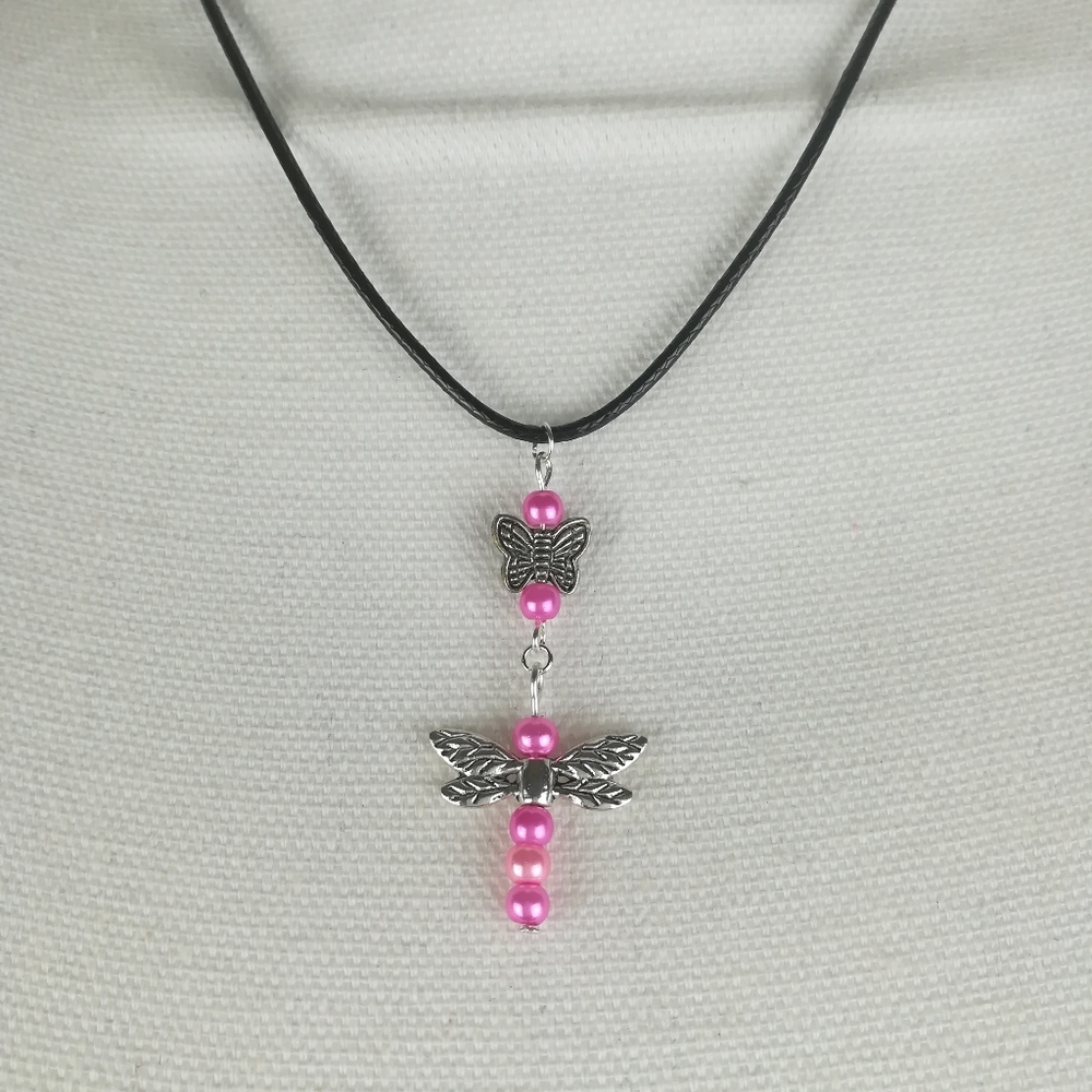 Butterfly and dragonfly necklace with pink beads - Picture 1 of 3